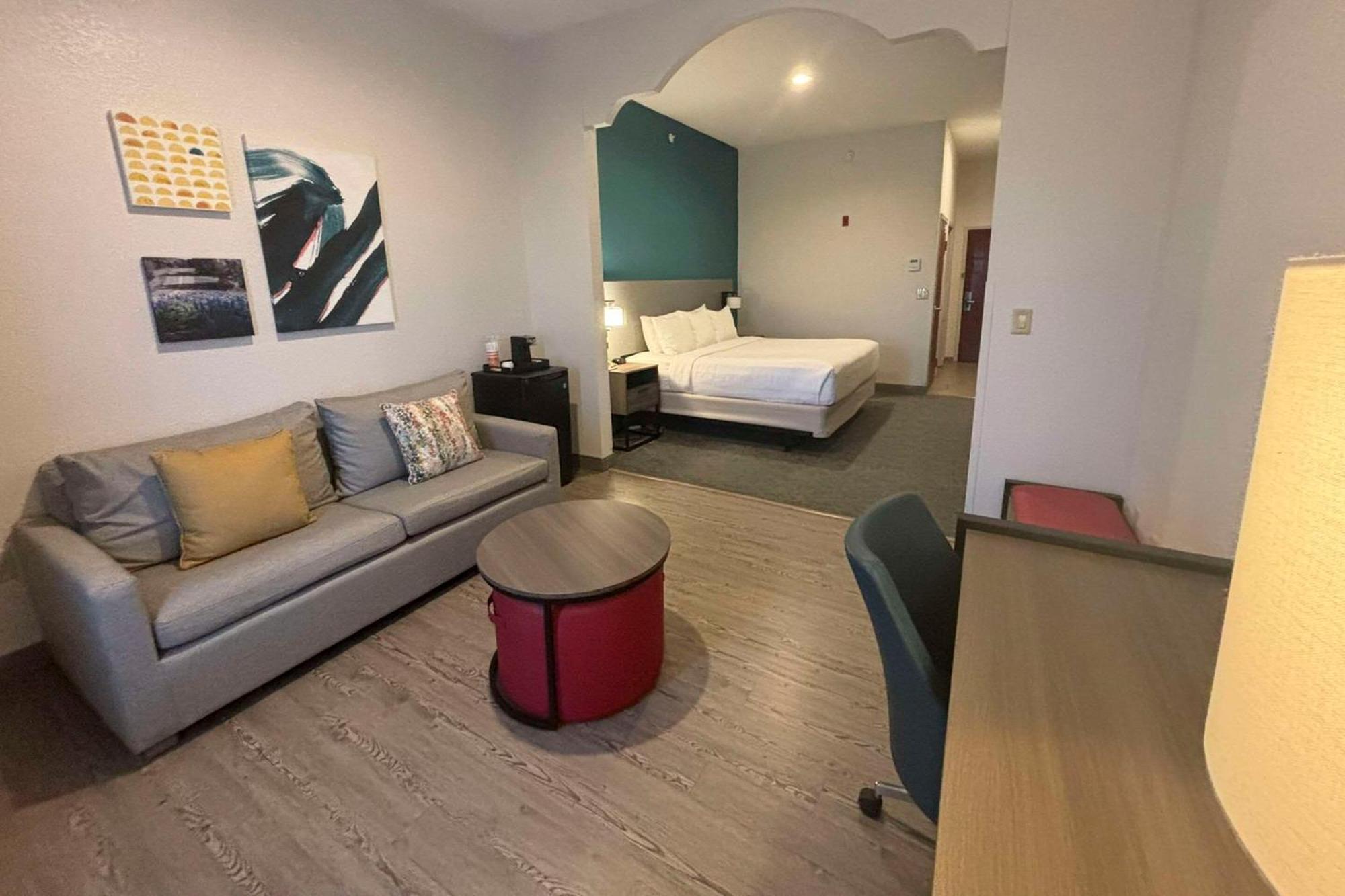 Comfort Inn & Suites Burnet Екстериор снимка